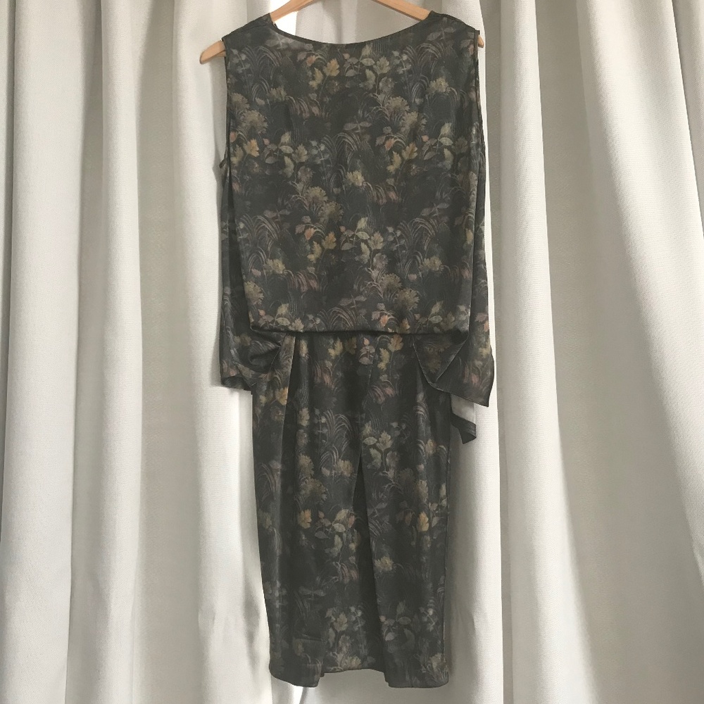 Gary Graham silk knee length dress size 4